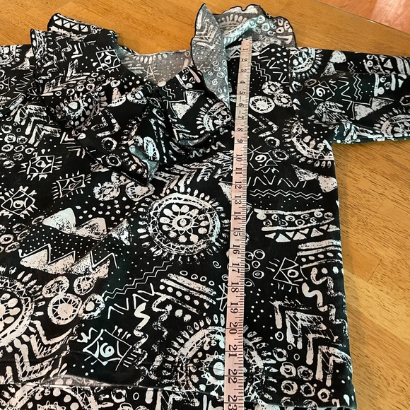 Statement blouse Graffiti Linen 🏴 - Picture 9 of 14